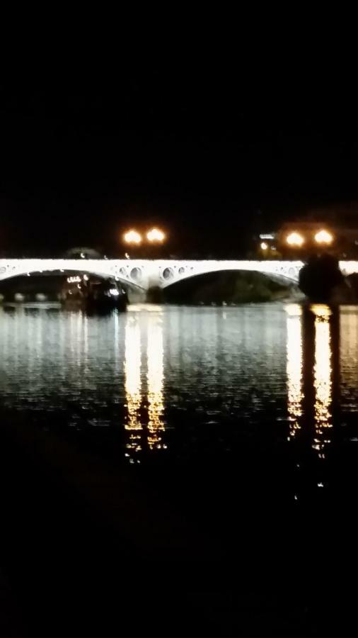Espacio Amalia Triana Sevilla Dış mekan fotoğraf