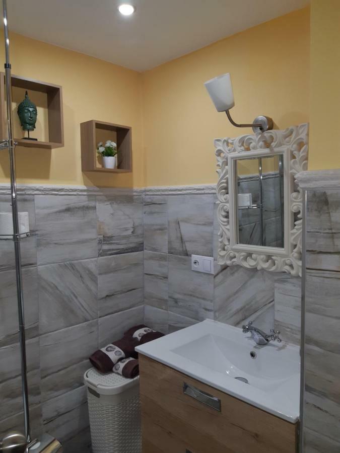 Espacio Amalia Triana Sevilla Dış mekan fotoğraf